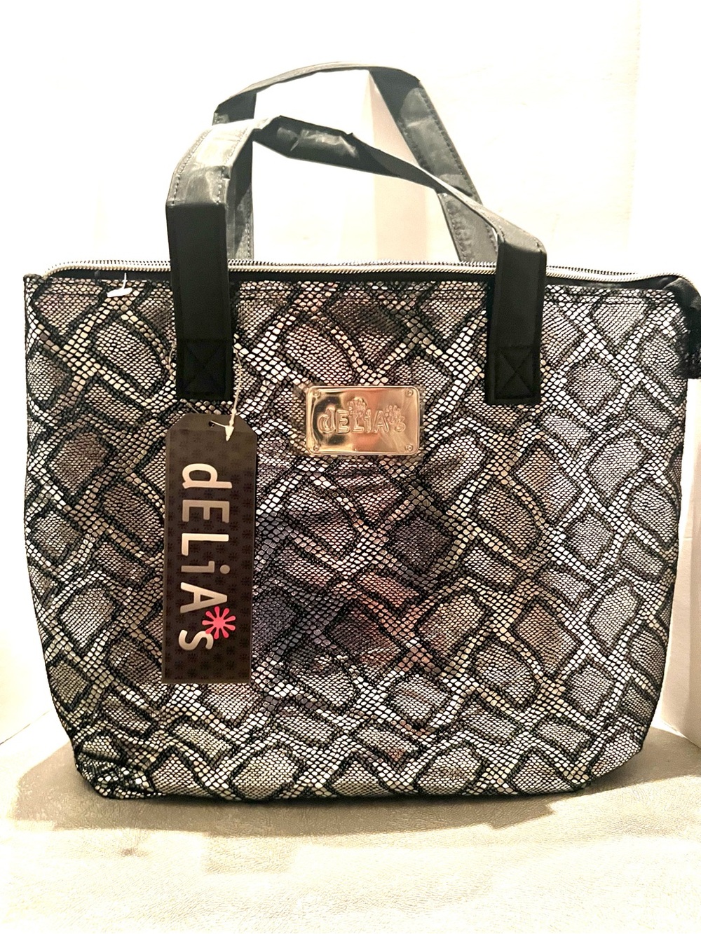 NEW dELiA's Lunch Bag/Cooler. Metallic Cheetah Pattern. 10" tall.
